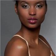 Me defino como un diseñador gráfico apasionado y un ilustrador creativo. Estoy dispuesta a impartir clases a personas que estén dando sus primeros pasos en el mundo del diseño gráfico y la ilustración. Mi objetivo es compartir mis conocimientos y habilida